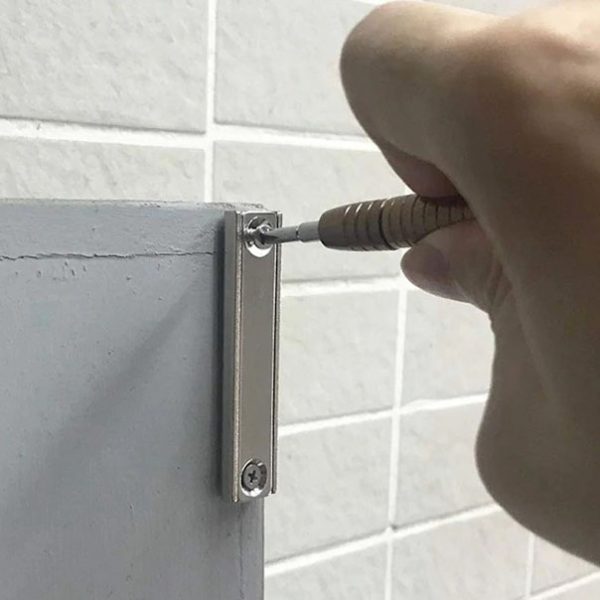 Magnet v pouzdře s dírami pro šrouby 60x13,5x5 mm