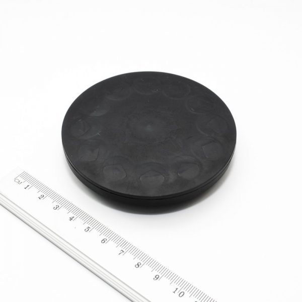 Magnet v pouzdře s vnějším závitem 88x8,5 mm pogumovaný