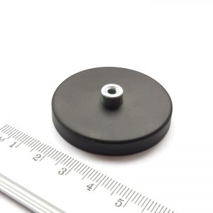 Magnet v pouzdře s vysunutým vnitřním závitem 43x6 mm pogumovaný