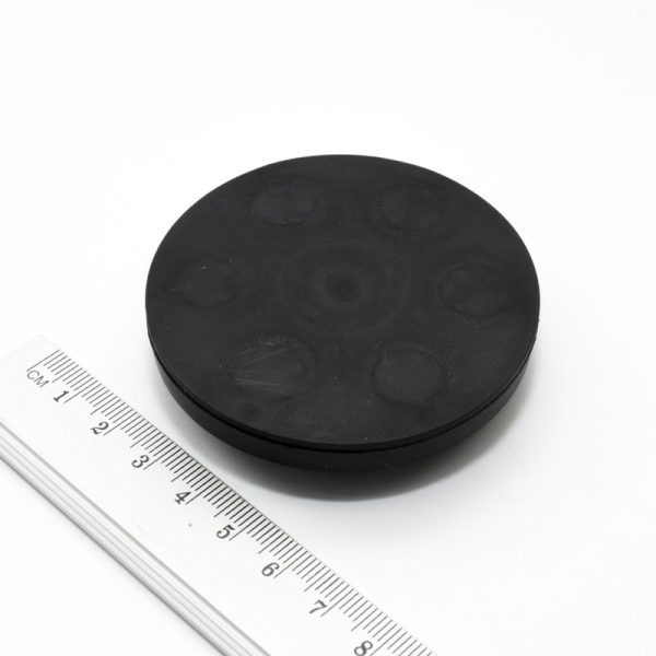 Magnet v pouzdře s vysunutým vnitřním závitem 66x8,5 mm pogumovaný
