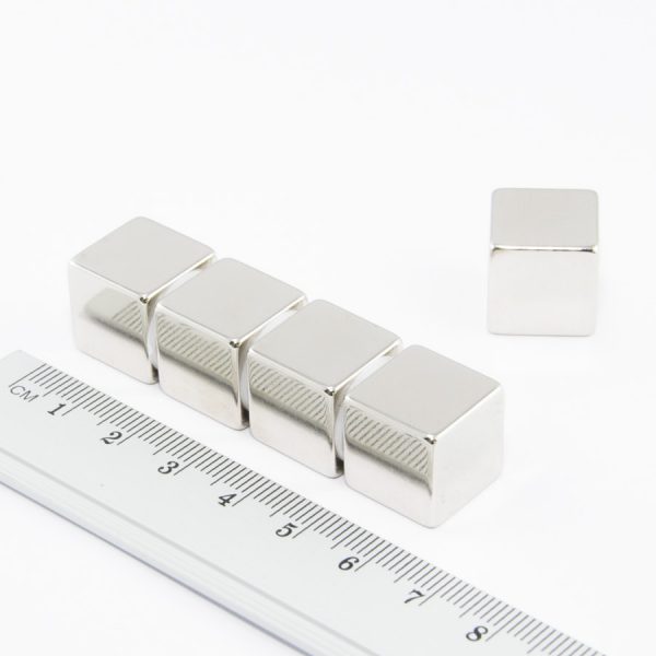 Neodymový magnet kostka 15x15x15 mm - N38