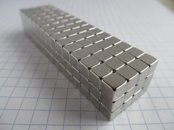Neodymový magnet kostka 5x5x5 mm - N35