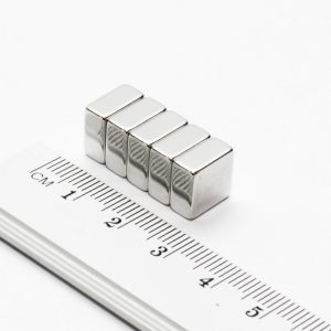 Neodymový magnet kvádr 10x10x5 mm - N42