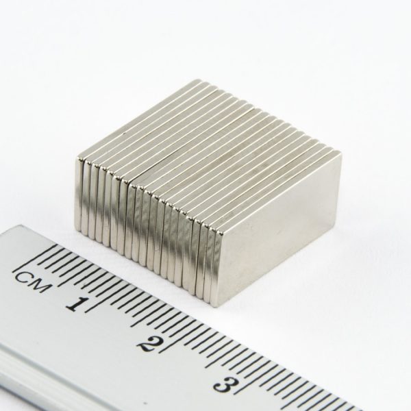 Neodymový magnet kvádr 20x10x1 mm - N38