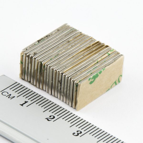 Neodymový magnet kvádr 20x10x1 mm se samolepkou - N38