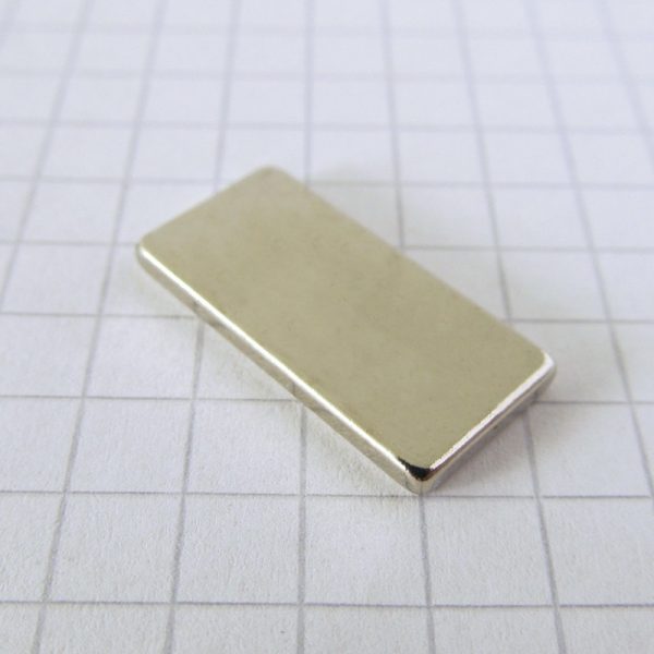 Neodymový magnet kvádr 20x10x2 mm - N38