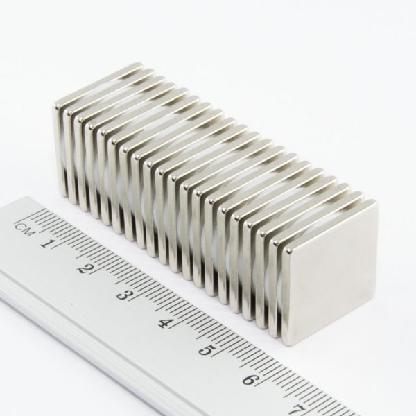 Neodymový magnet kvádr 20x20x2 mm - N38