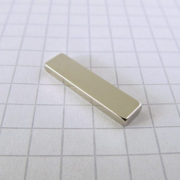 Neodymový magnet kvádr 20x5x2 mm - N38