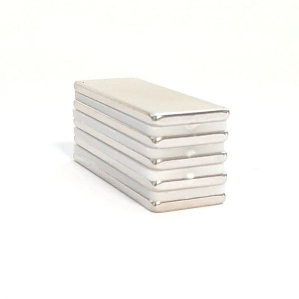 Neodymový magnet kvádr 30x10x1,5 mm -N38