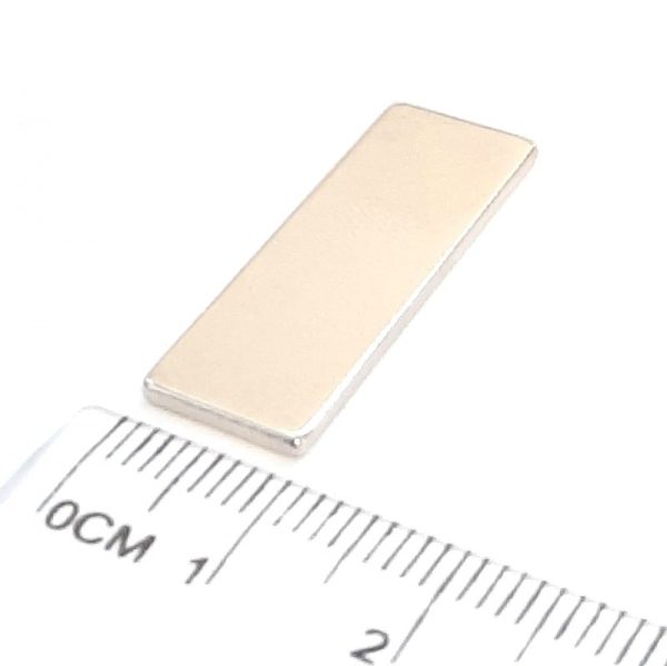 Neodymový magnet kvádr 30x10x1,5 mm -N38