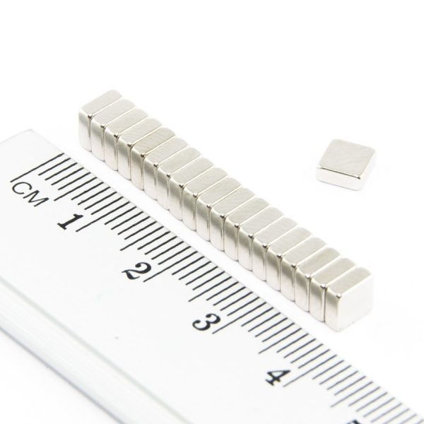 Neodymový magnet kvádr 5x5x2 mm - N38