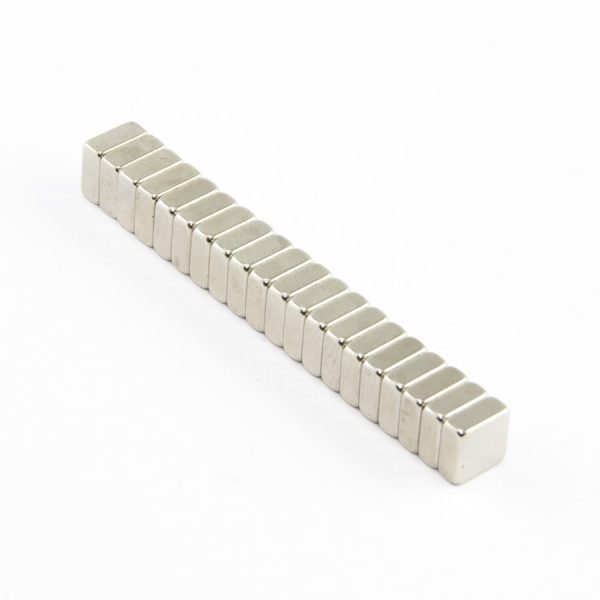 Neodymový magnet kvádr 7x7x3 mm - N38