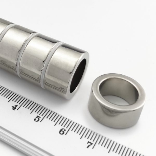 Neodymový magnet prsten 20-14x10 mm - N38