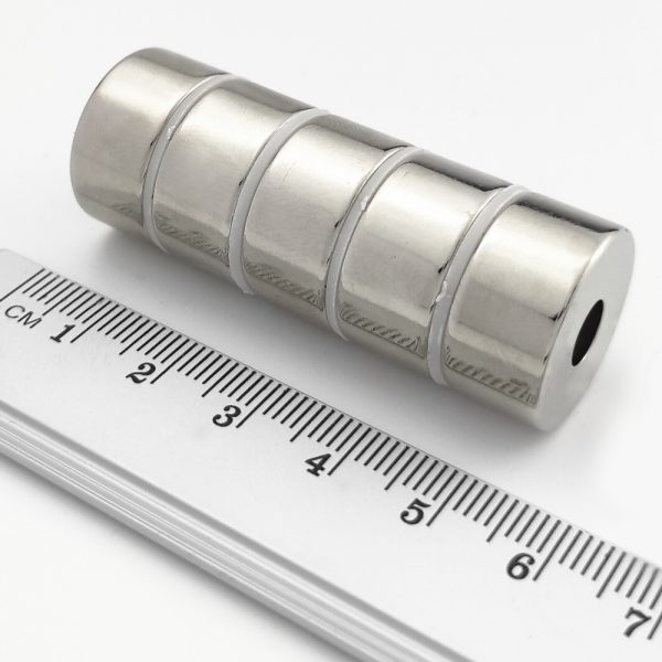 Neodymový magnet prsten 22-6x10 mm - N38