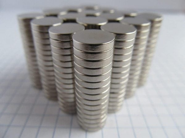 Neodymový magnet válec 10x2 mm - N38