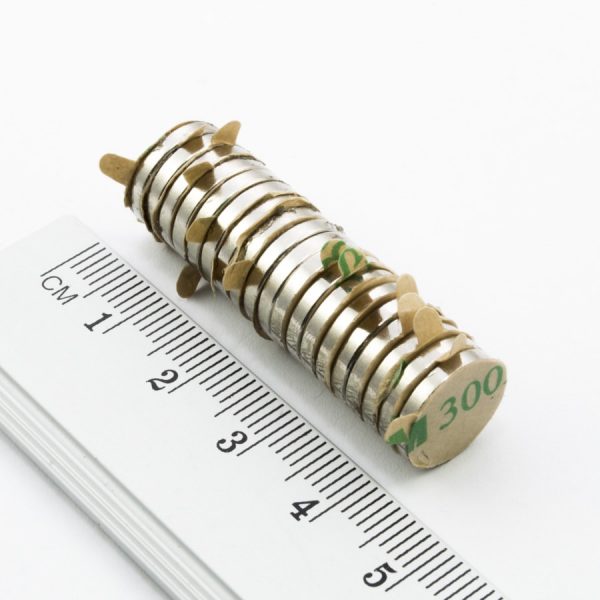 Neodymový magnet válec 12x2 mm se samolepkou - N30