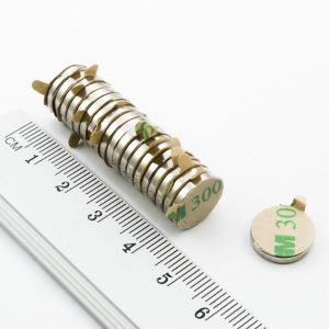 Neodymový magnet válec 12x2 mm se samolepkou - N30