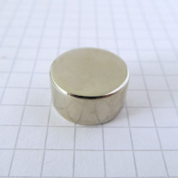 Neodymový magnet válec 15x8 mm - N38
