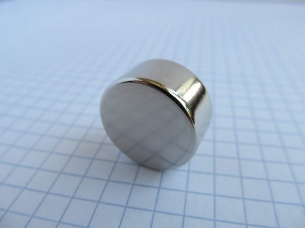 Neodymový magnet válec 20x10 mm - N38