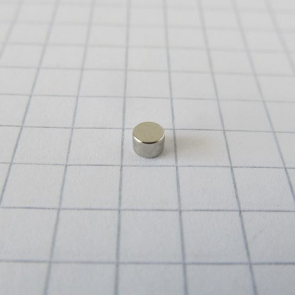 Neodymový magnet válec 3x2 mm - N38