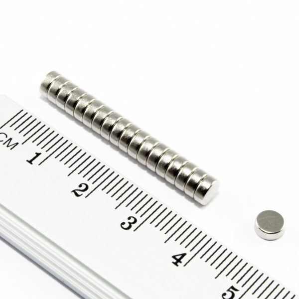 Neodymový magnet válec 5x2 mm - N38