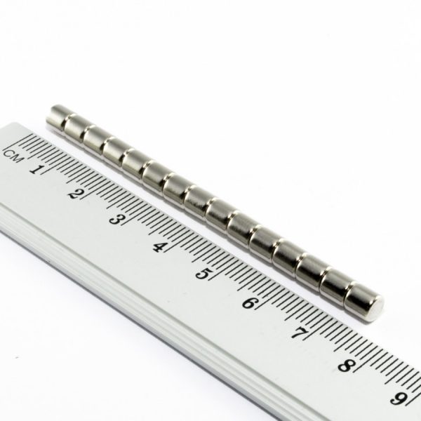 Neodymový magnet válec 5x5 mm - N38
