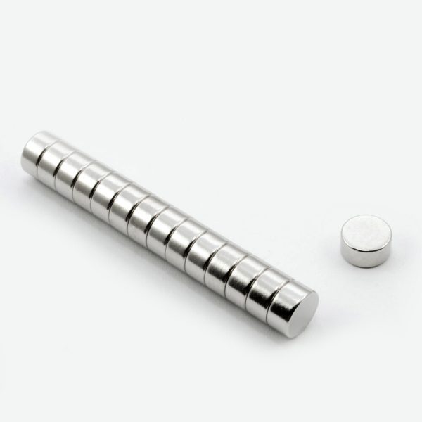 Neodýmový magnet válec 8x4 mm - N38