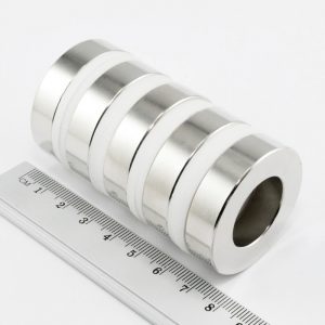 Neodymový magnet prsten 40-22x10 mm