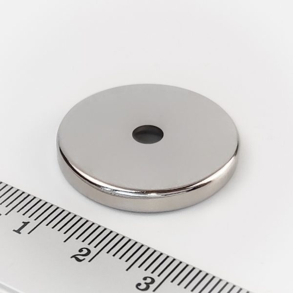 Neodymový magnet válec 27x4 mm s dírou M4