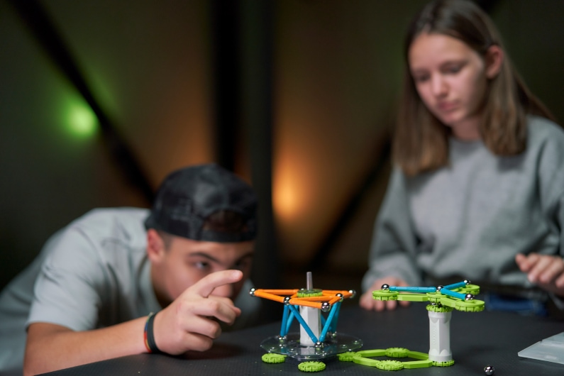 Magnetická stavebnice Geomag Mechanics Motion 96 dílů - pohyblivé prvky