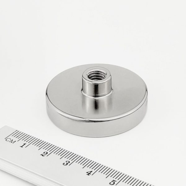 Magnet v pouzdře s vysunutým vnitřním závitem 42×8,5 mm