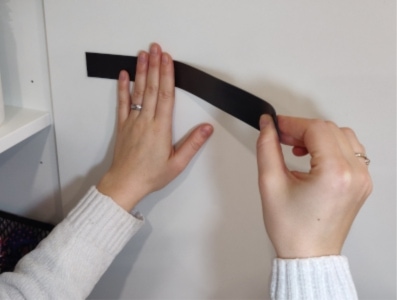magnetický tip - páska na odkládání kosmetiky a sponek
