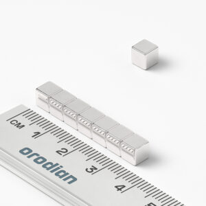 neodymový magnet kostka 5x5x5 mm