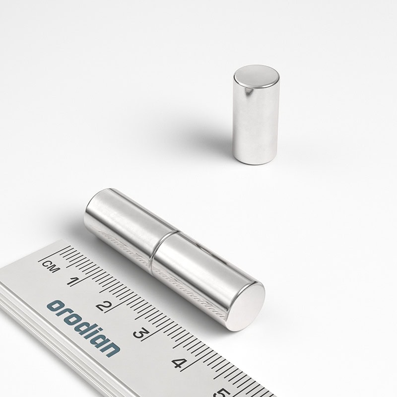 neodymový magnet válec 10x20 mm