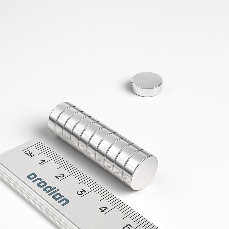 neodymový magnet válec 12x4 mm