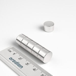 neodymový magnet válec 12x8 mm