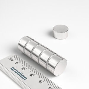 neodymový magnet válec 15x8 mm