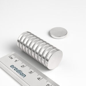 neodymový magnet válec 18x3 mm