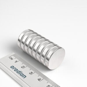 neodymový magnet válec 20x4 mm