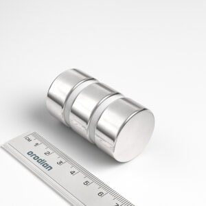 neodymový magnet válec 30x15 mm