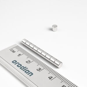 neodymový magnet válec 4x4 mm