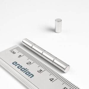 neodymový magnet válec 5x10 mm