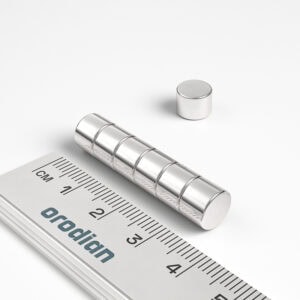 neodymový magnet válec 8x6 mm