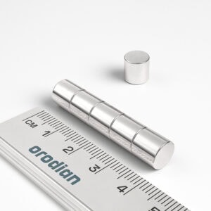 neodymový magnet válec 8x8 mm