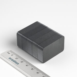 Feritový magnet kvádr 40×25×10 mm - Y30BH