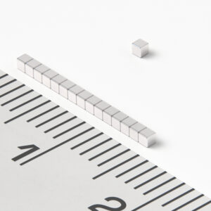 Neodymový magnet kostka 1×1×1 mm - N52