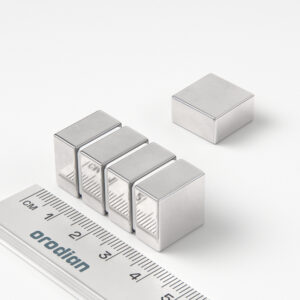 Neodymový magnet kvádr 15×15×8 mm - N38