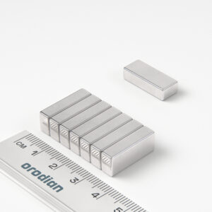 Neodymový magnet kvádr 20×8×5 mm - N35