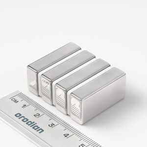 Neodymový magnet kvádr 30×15×8 mm - N38