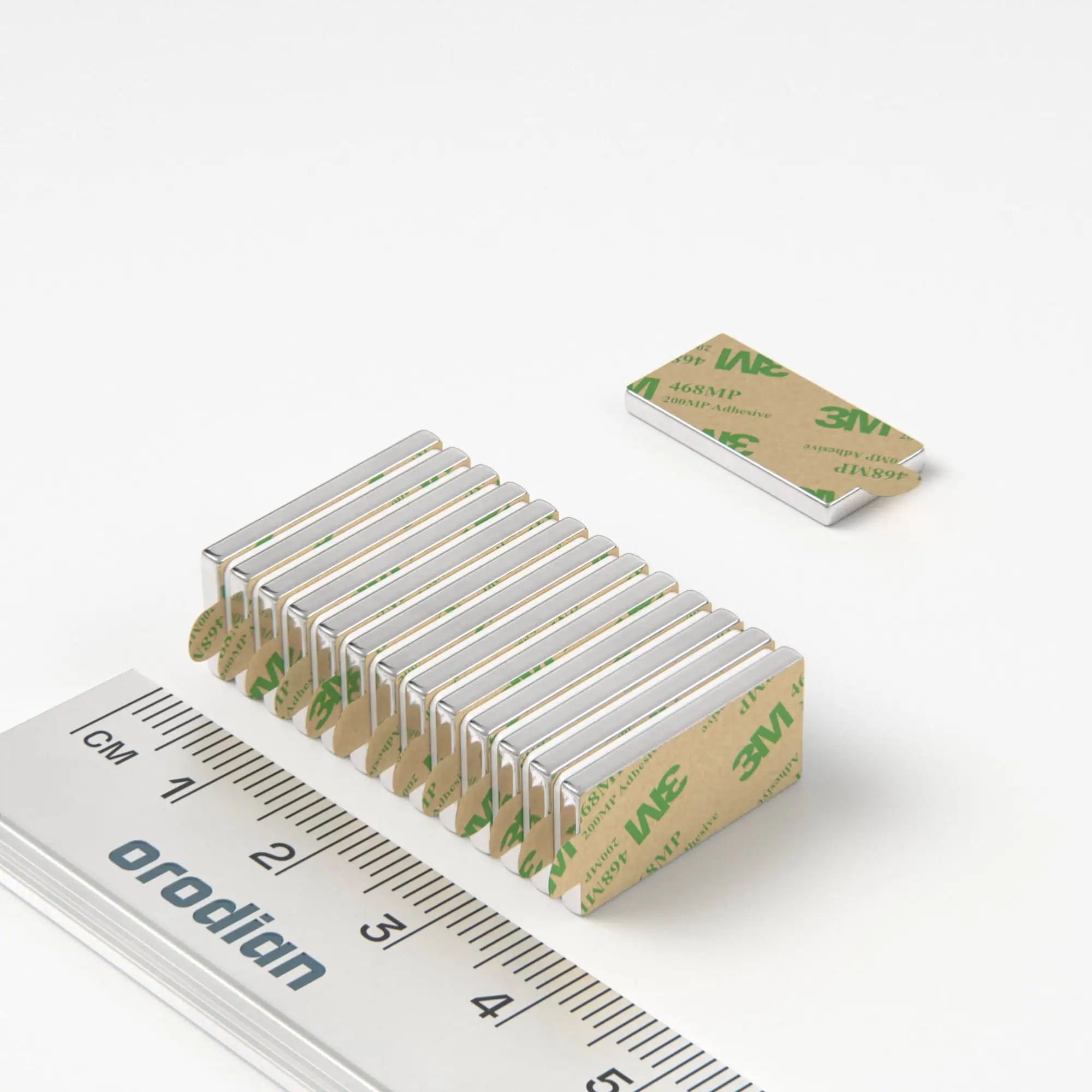 Neodymový magnet kvádr 20×10×2 mm se samolepkou - N38